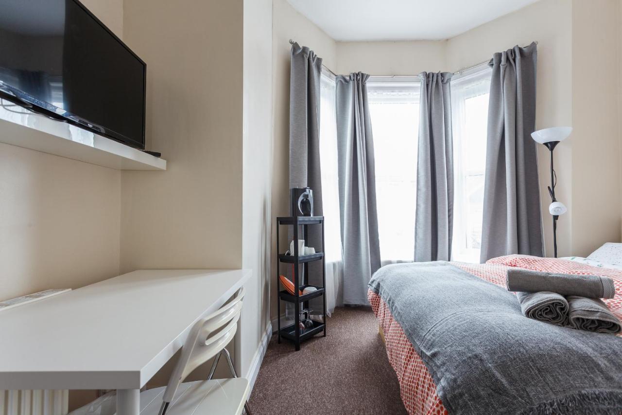 Shirley House 1, Guest House, Self Catering, Self Check In With Smart Locks, Use Of Fully Equipped Kitchen, Walking Distance To Southampton Central, Excellent Transport Links, Ideal For Longer Stays מראה חיצוני תמונה