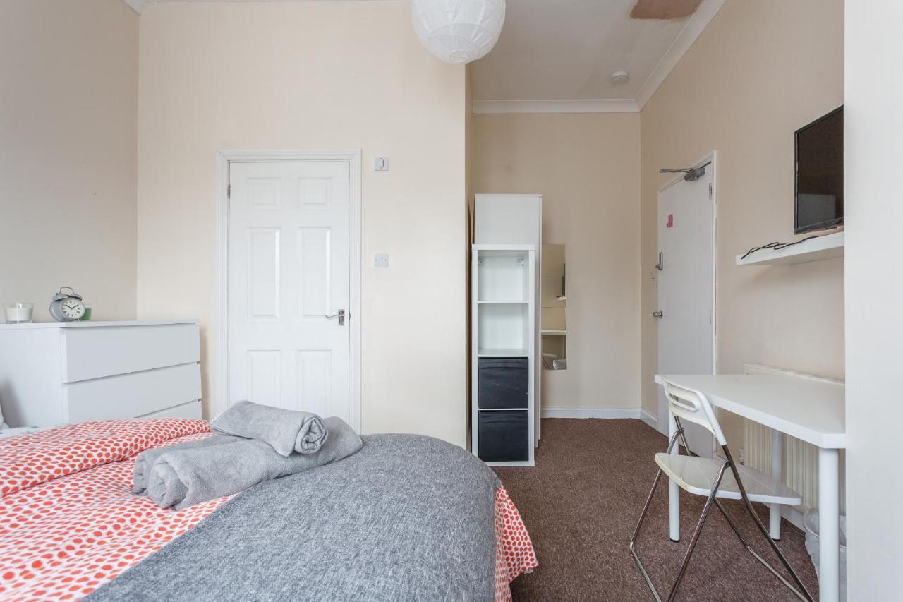 Shirley House 1, Guest House, Self Catering, Self Check In With Smart Locks, Use Of Fully Equipped Kitchen, Walking Distance To Southampton Central, Excellent Transport Links, Ideal For Longer Stays מראה חיצוני תמונה