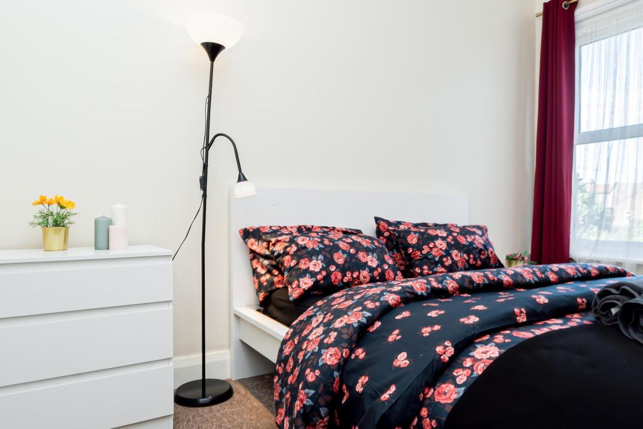 Shirley House 1, Guest House, Self Catering, Self Check In With Smart Locks, Use Of Fully Equipped Kitchen, Walking Distance To Southampton Central, Excellent Transport Links, Ideal For Longer Stays מראה חיצוני תמונה