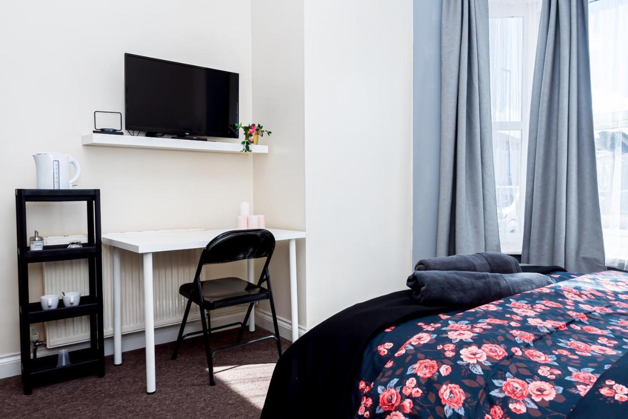Shirley House 1, Guest House, Self Catering, Self Check In With Smart Locks, Use Of Fully Equipped Kitchen, Walking Distance To Southampton Central, Excellent Transport Links, Ideal For Longer Stays מראה חיצוני תמונה