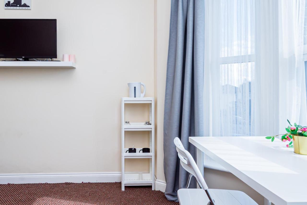Shirley House 1, Guest House, Self Catering, Self Check In With Smart Locks, Use Of Fully Equipped Kitchen, Walking Distance To Southampton Central, Excellent Transport Links, Ideal For Longer Stays מראה חיצוני תמונה