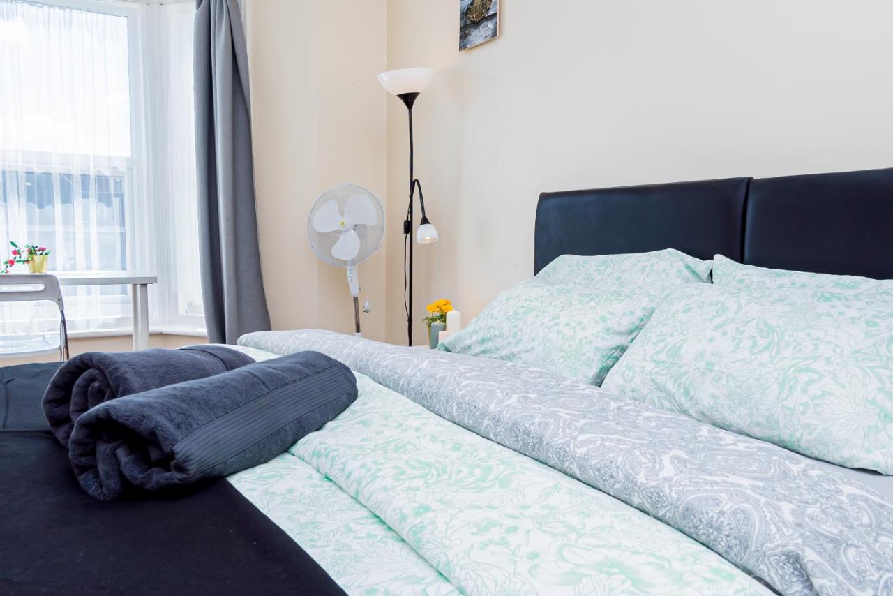 Shirley House 1, Guest House, Self Catering, Self Check In With Smart Locks, Use Of Fully Equipped Kitchen, Walking Distance To Southampton Central, Excellent Transport Links, Ideal For Longer Stays מראה חיצוני תמונה
