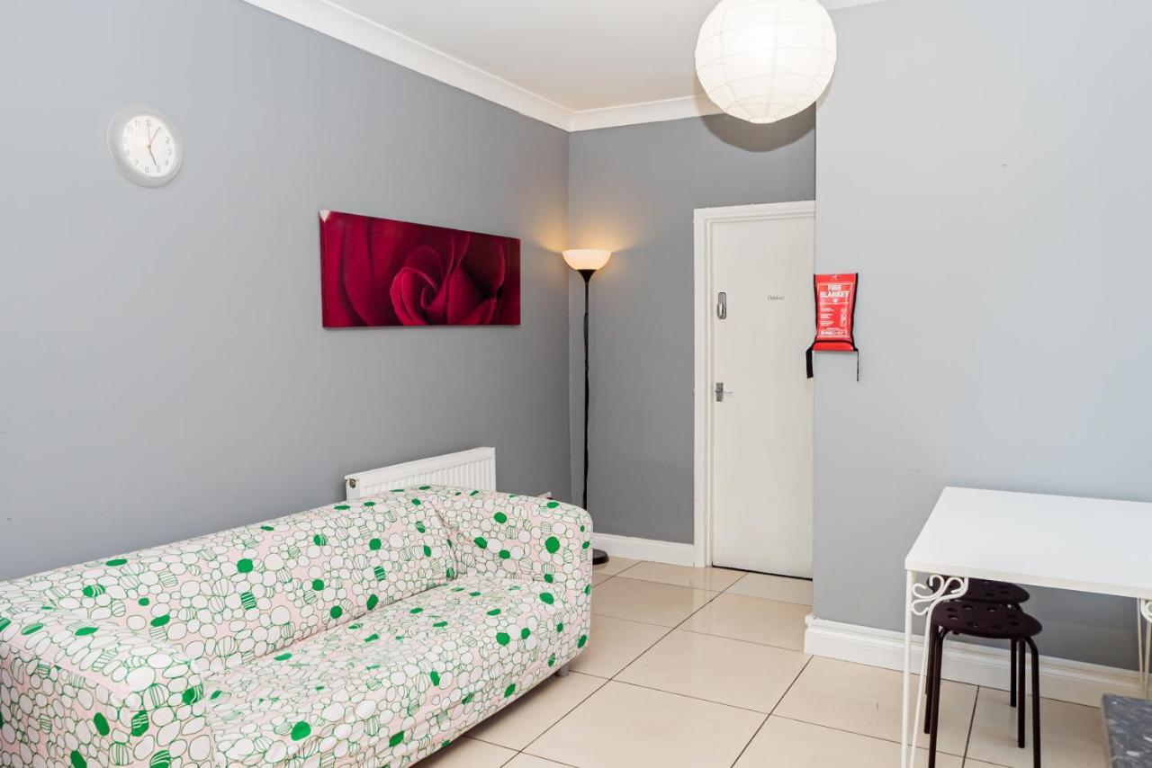 Shirley House 1, Guest House, Self Catering, Self Check In With Smart Locks, Use Of Fully Equipped Kitchen, Walking Distance To Southampton Central, Excellent Transport Links, Ideal For Longer Stays מראה חיצוני תמונה