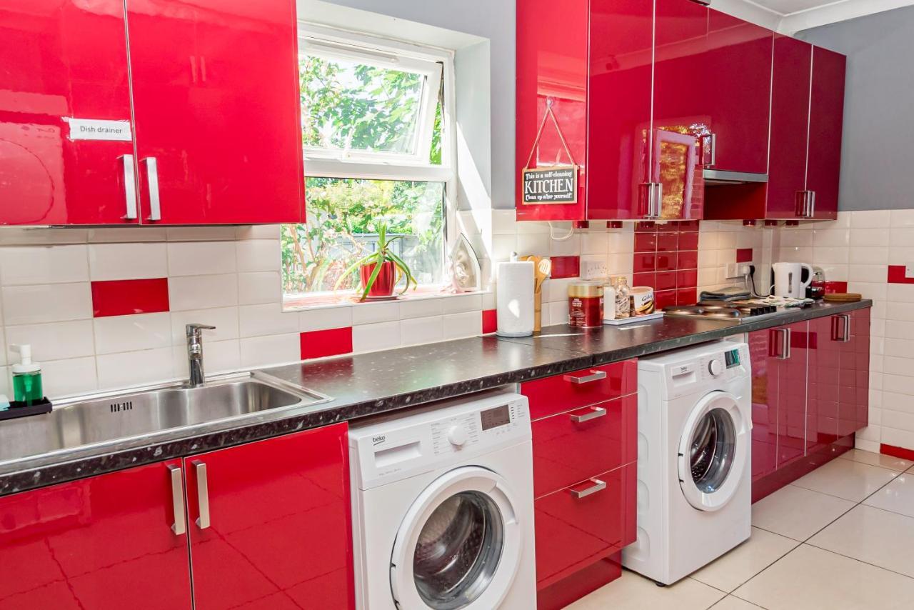 Shirley House 1, Guest House, Self Catering, Self Check In With Smart Locks, Use Of Fully Equipped Kitchen, Walking Distance To Southampton Central, Excellent Transport Links, Ideal For Longer Stays מראה חיצוני תמונה